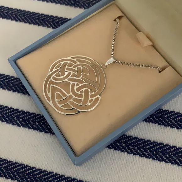 Irish Newbridge silver necklace Celtic Pendant - Made in Ireland - Picture 4 of 9